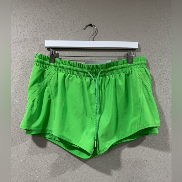 NWT Zyia Green Velocity Short - Picture 10 of 10